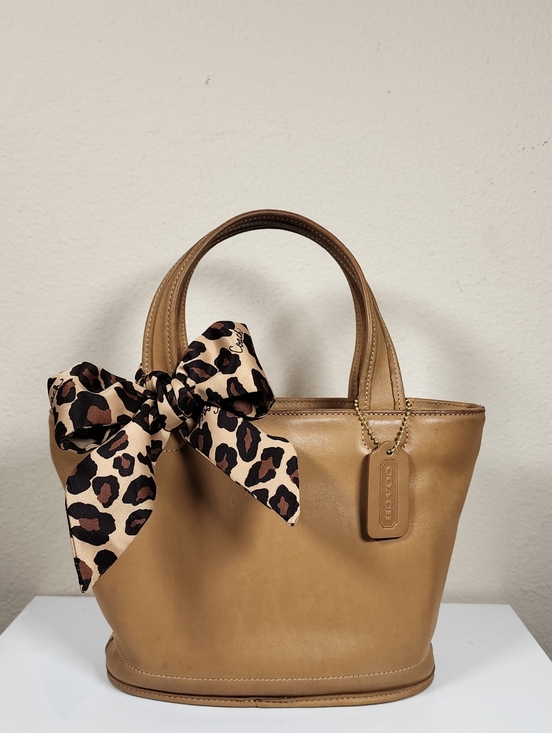 Coach Handbags - Vintage Coach Bleeker Small Basket #9301